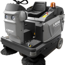 Подметальная машина LAVOR Professional SWL R 1100 ST (с японским двигателем Honda) Подметальная машина LAVOR Professional SWL R 1100 ST (с японским двигателем Honda)