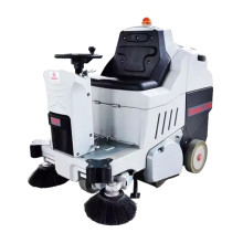 Аккумуляторная подметальная машина с местом оператора Bennett Tornado 700bd (с литиевым АКБ 200 а/ч) Аккумуляторная подметальная машина с местом оператора Bennett Tornado 700bd (с литиевым АКБ 200 а/ч)