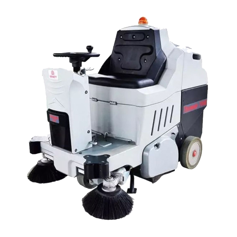 Аккумуляторная подметальная машина с местом оператора Bennett Tornado 700bd (с литиевым АКБ 150 а/ч) Аккумуляторная подметальная машина с местом оператора Bennett Tornado 700bd (с литиевым АКБ 150 а/ч)