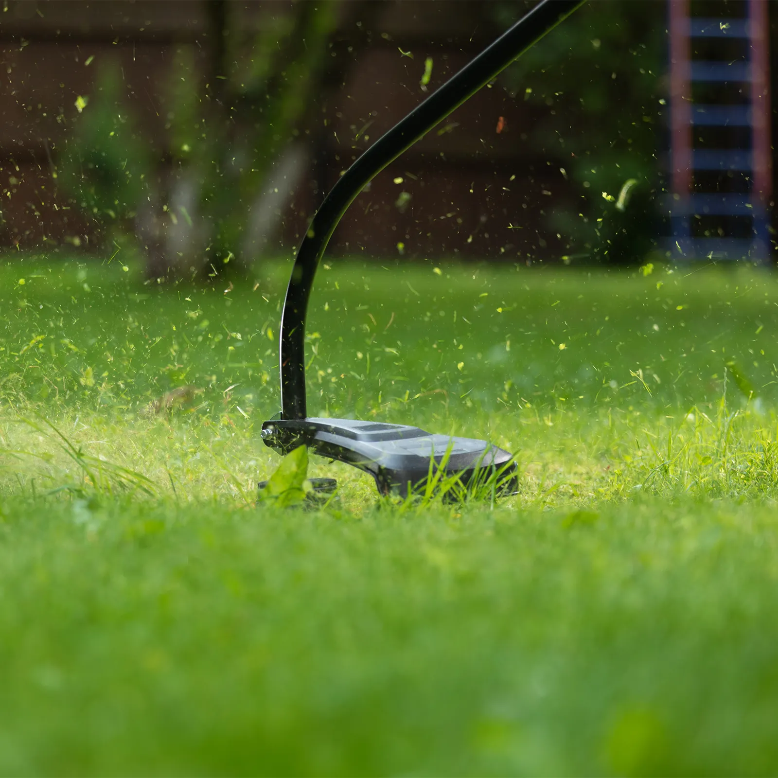 Триммер электрический ЭКИ-1100, 1100 Вт, 350 мм, катушка, разборная штанга Триммер электрический ЭКИ-1100, 1100 Вт, 350 мм, катушка, разборная штанга