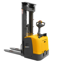 Штабелер электрический самоходный SMARTLIFT CDDK15-I (1500 кг; 4,5 м; li-ion 24В / 225Ач)
