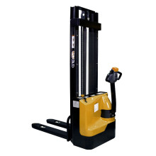 Самоходный электрический штабелер SMARTLIFT ES15-15ES 1500 кг; 4,15 м; 24В / 125Ач Самоходный электрический штабелер SMARTLIFT ES15-15ES 1500 кг; 4,15 м; 24В / 125Ач