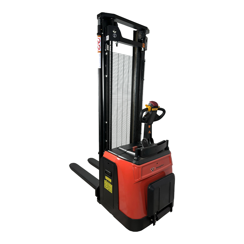 Штабелер самоходный с платформой оператора Shtapler QBD 1655 (L175) Штабелер самоходный с платформой оператора Shtapler QBD 1655 (L175)