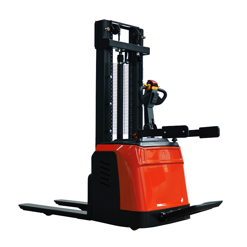 Штабелер самоходный с платформой оператора Shtapler QDR 1635 (L150) Штабелер самоходный с платформой оператора Shtapler QDR 1635 (L150)