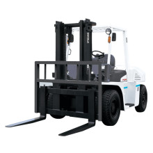 Дизельный вилочный погрузчик TCM FD135-3 Дизельный вилочный погрузчик TCM FD135-3