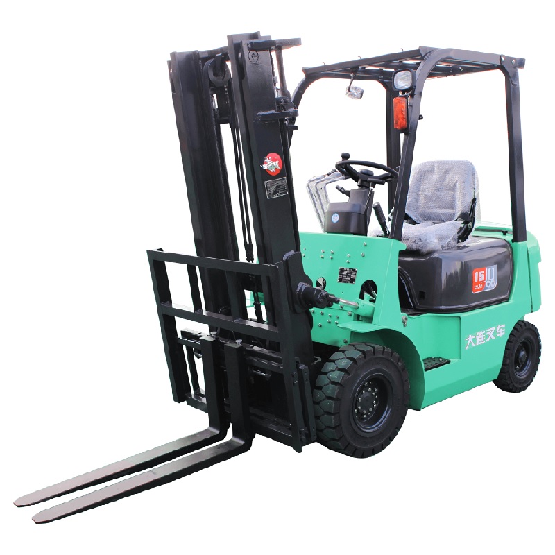 Дизельный вилочный погрузчик DALIAN CPCD15CB Дизельный вилочный погрузчик DALIAN CPCD15CB