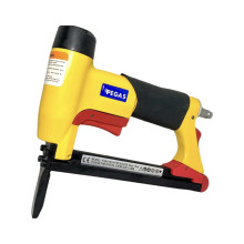 Скобозабивной пистолет пневматический Pegas pneumatic FS8016LN Скобозабивной пистолет пневматический Pegas pneumatic FS8016LN